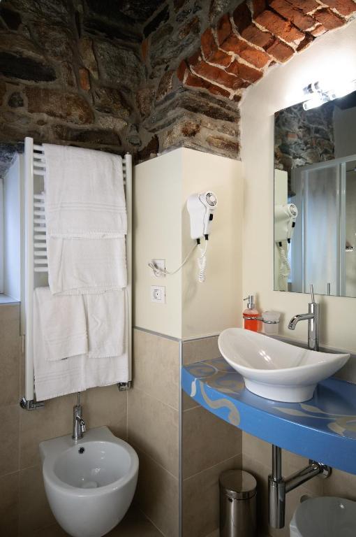 Locanda Di Orta Orta San Giulio Ruang foto